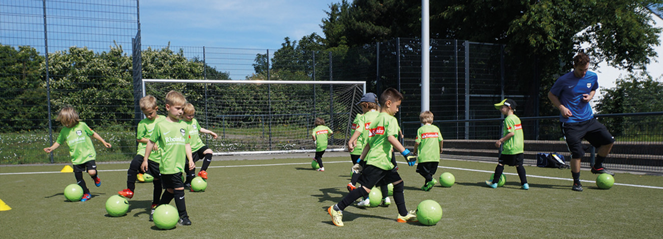Fußballcamp-Fußballschule-Feriengestalltung-Training